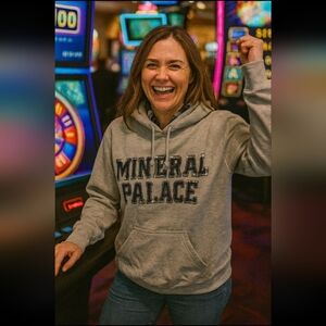 Rare NWT Mineral Palace Casino Deadwood Hoodie-Size Small